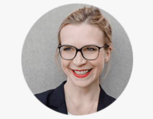 Dr. Anna Weber, CEO der BabyOne GmbH